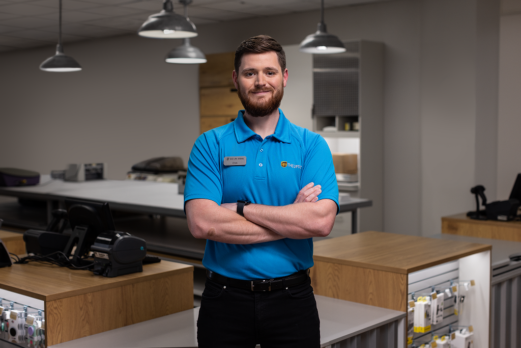 Is it Better to Start a Business or Buy a Franchise? The UPS Store